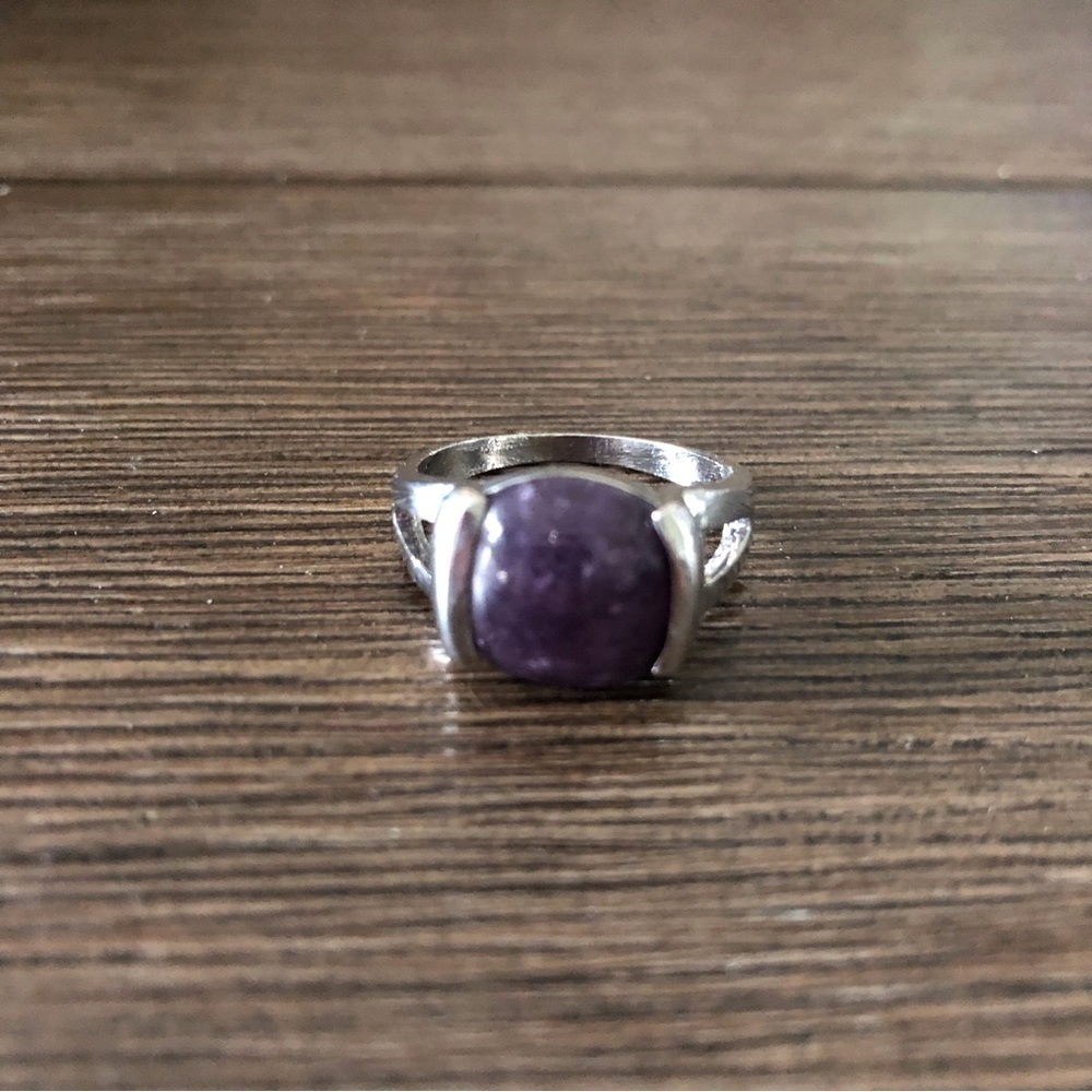 sliver and purple moon stone ring in size 9 - Picture 2 of 3